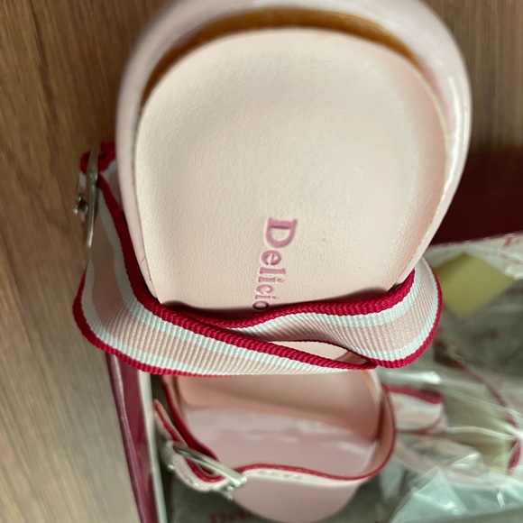 “WOMENS DELICIOUS STRAPPY HEELS” - Picture 5 of 13